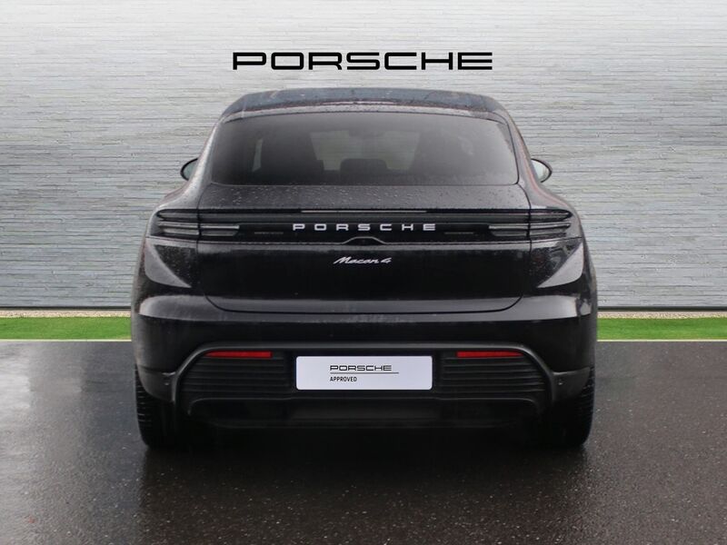 More views of Porsche Macan