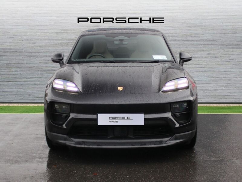 More views of Porsche Macan