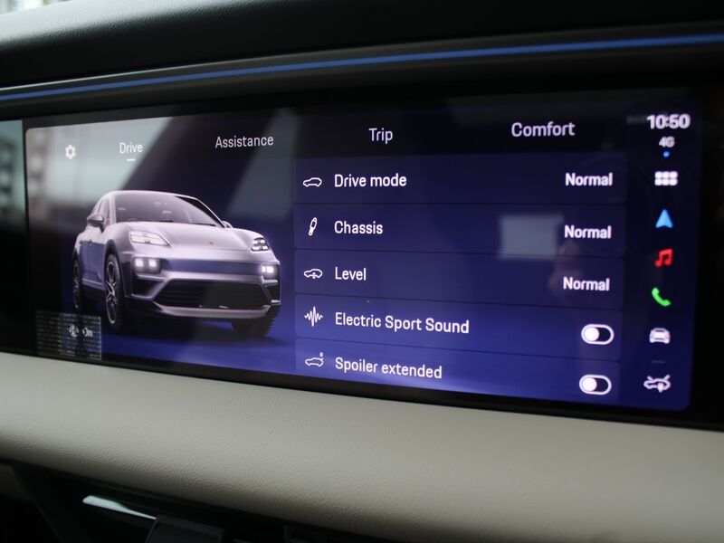 More views of Porsche Macan