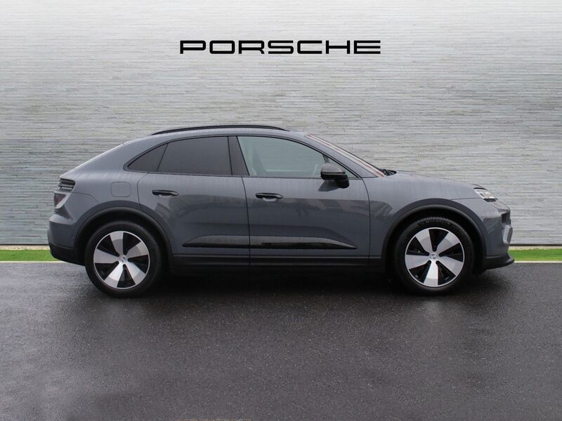 More views of Porsche Macan