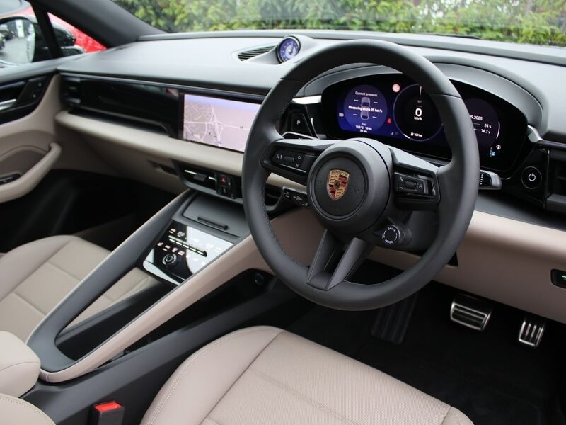 More views of Porsche Macan