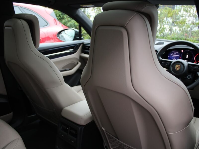 More views of Porsche Macan