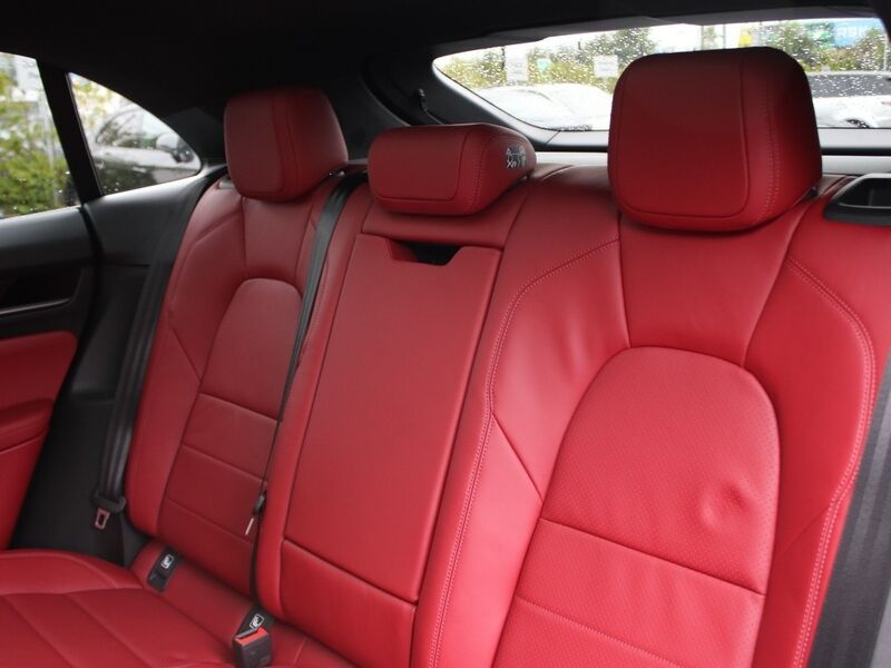 More views of Porsche Macan