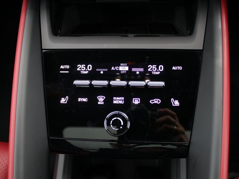 More views of Porsche Macan