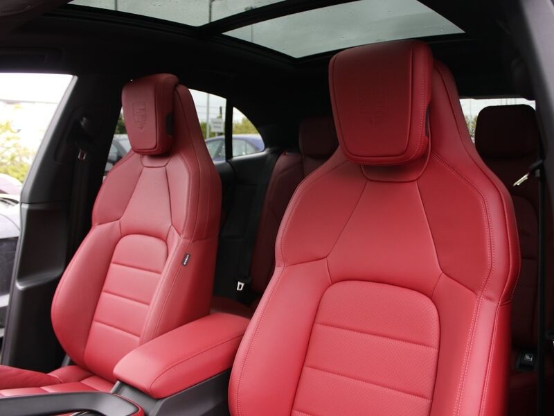 More views of Porsche Macan