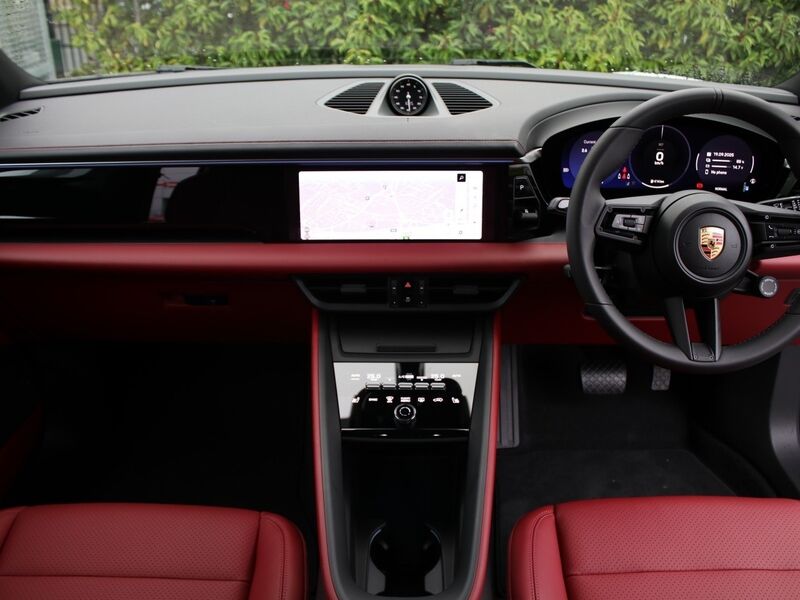 More views of Porsche Macan