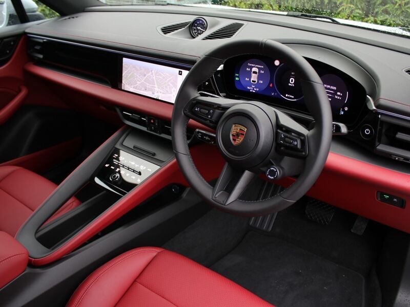 More views of Porsche Macan