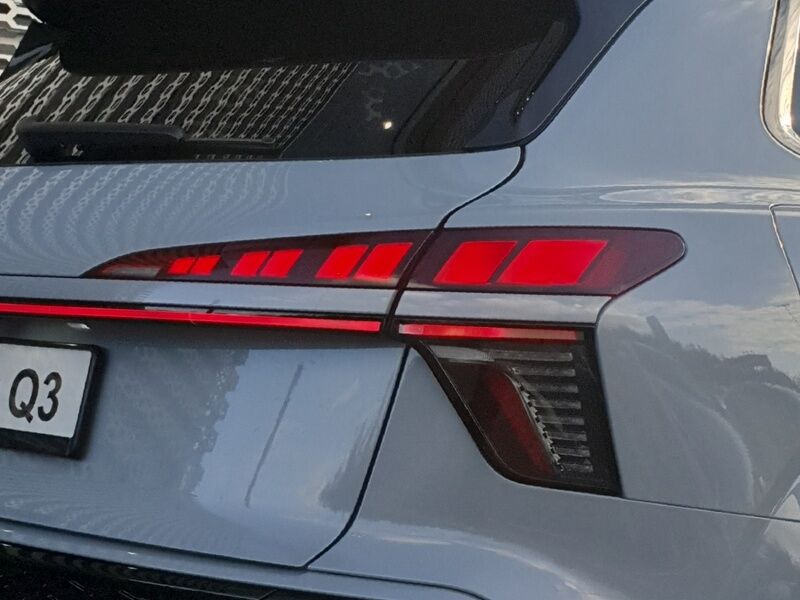 More views of Audi Q3