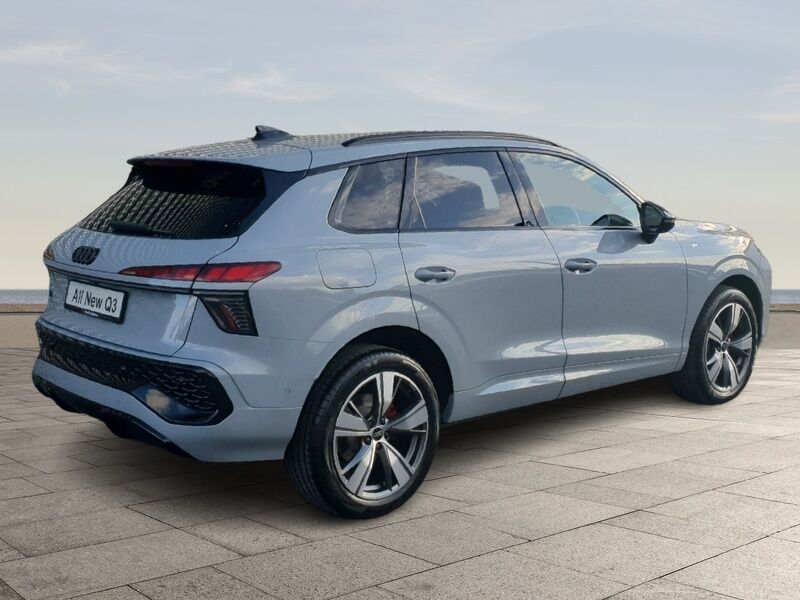 More views of Audi Q3