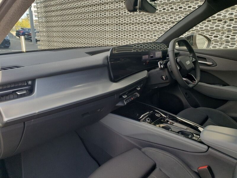 More views of Audi Q3