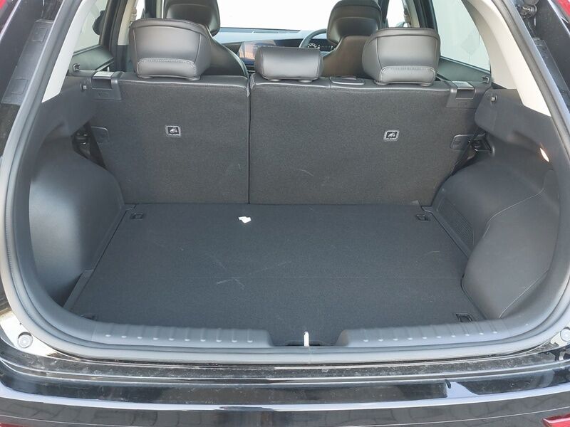 More views of Kia Niro