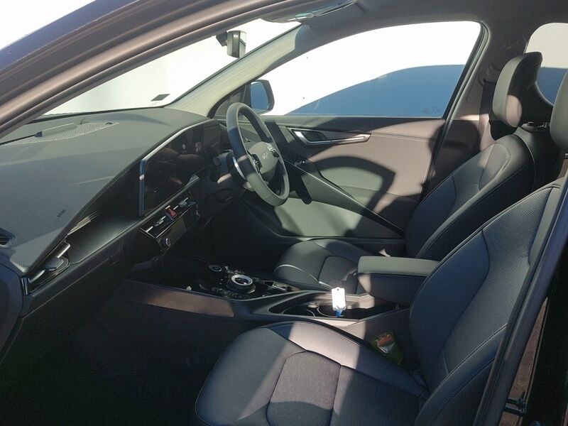 More views of Kia Niro