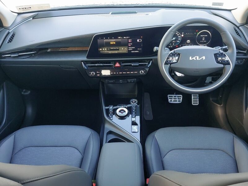 More views of Kia Niro