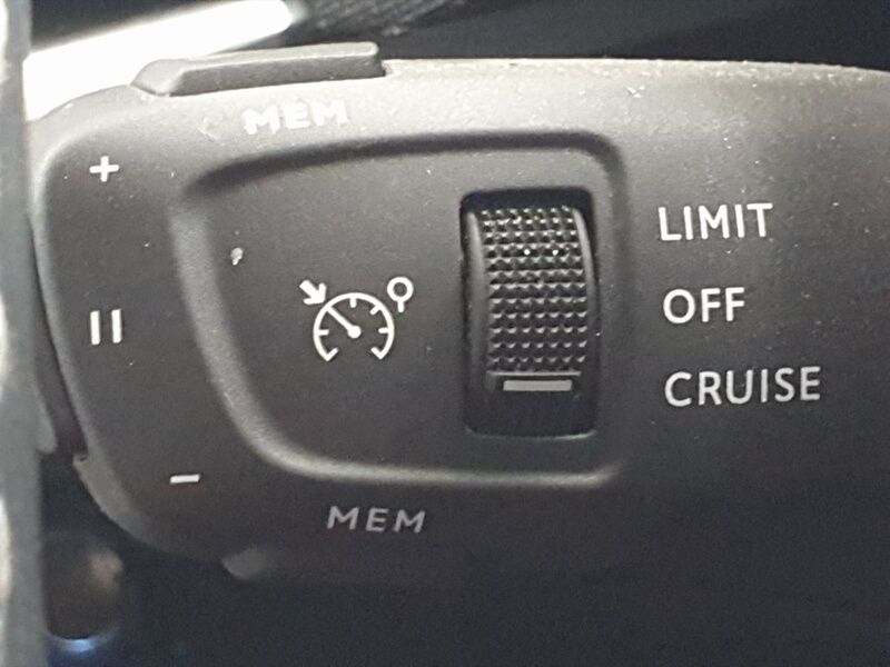 More views of Peugeot 3008