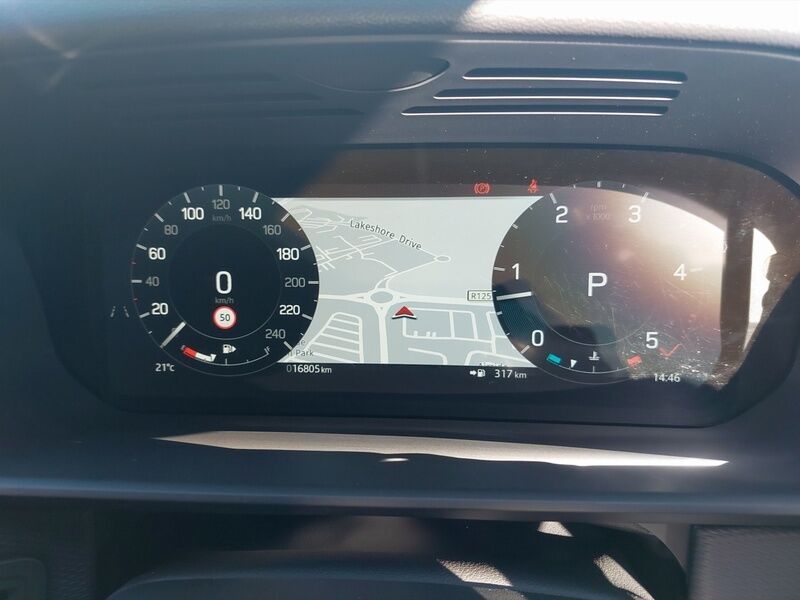 More views of Land Rover Discovery