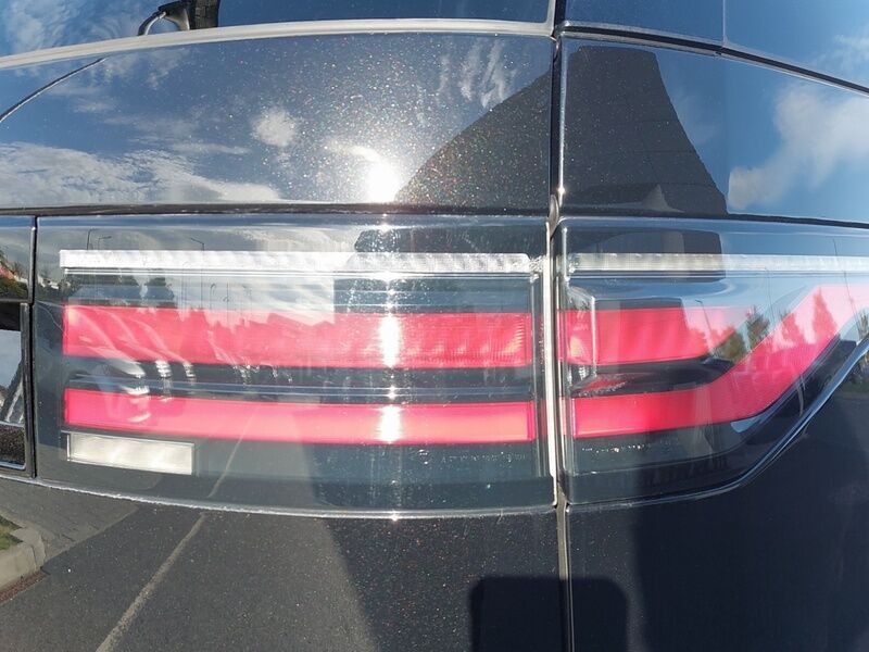 More views of Land Rover Discovery