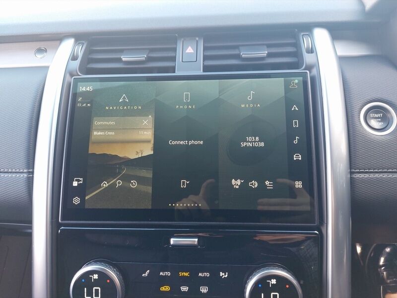 More views of Land Rover Discovery