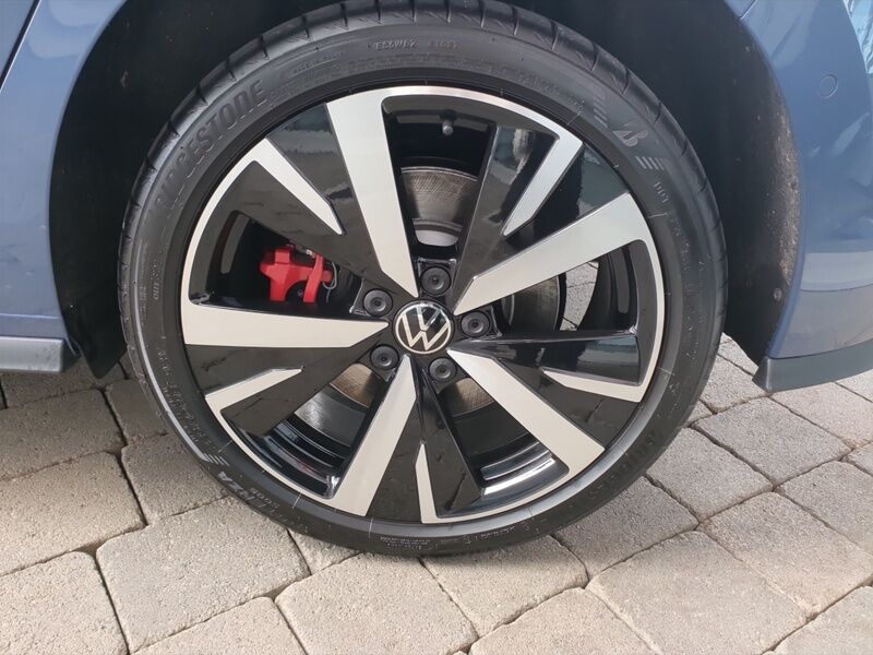 More views of Volkswagen Golf