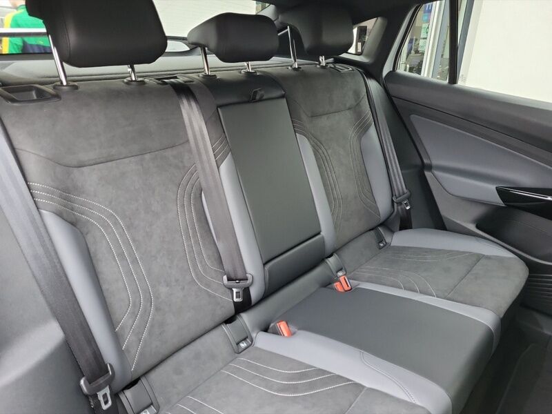 More views of Volkswagen ID.5