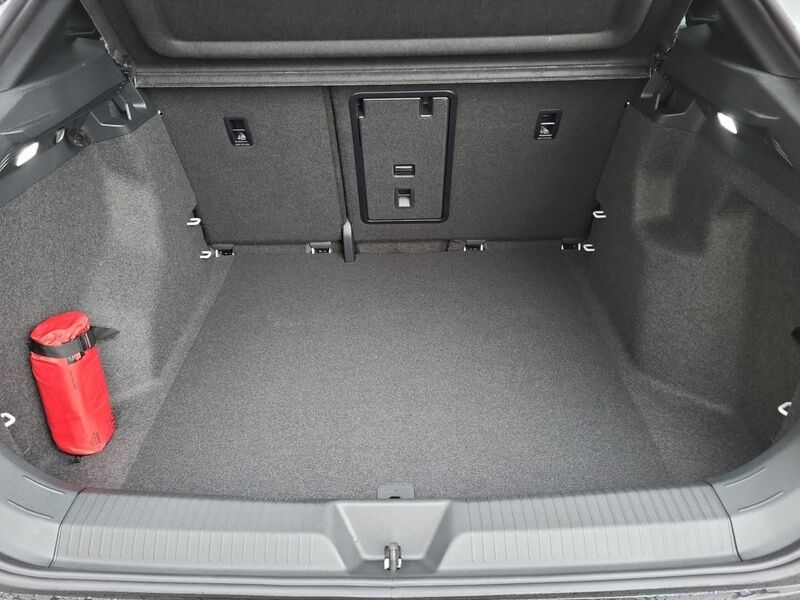 More views of Volkswagen ID.5