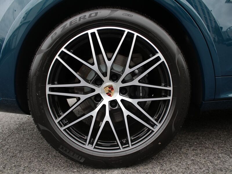 More views of Porsche Cayenne