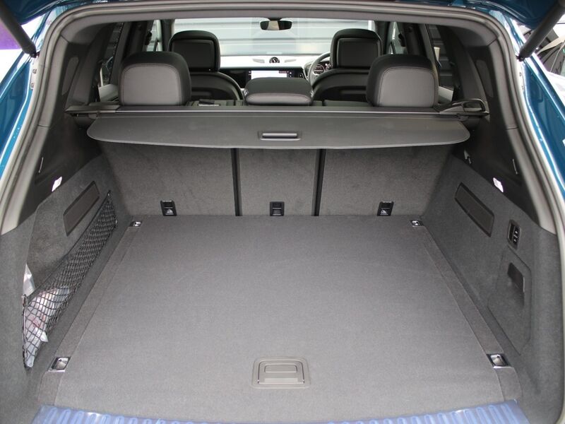 More views of Porsche Cayenne