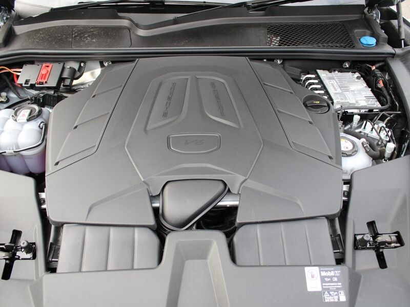 More views of Porsche Cayenne