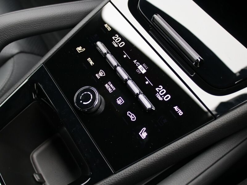 More views of Porsche Cayenne