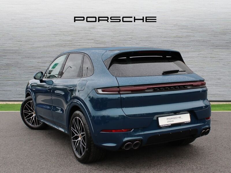 More views of Porsche Cayenne