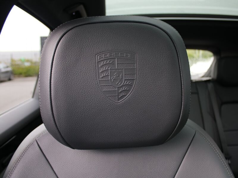 More views of Porsche Cayenne