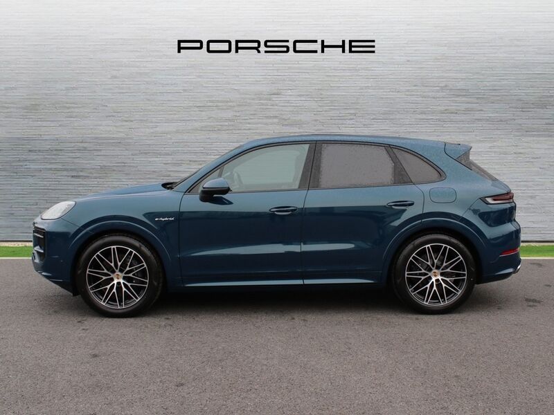 More views of Porsche Cayenne