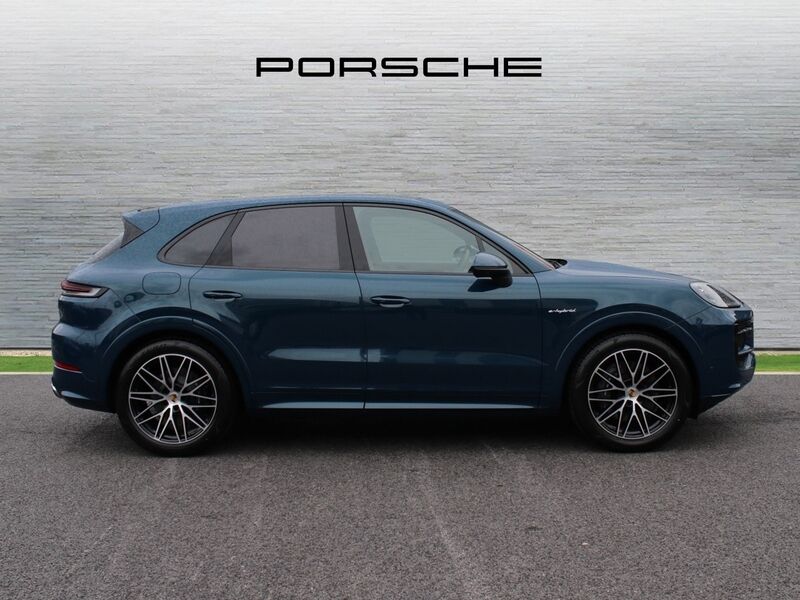 More views of Porsche Cayenne