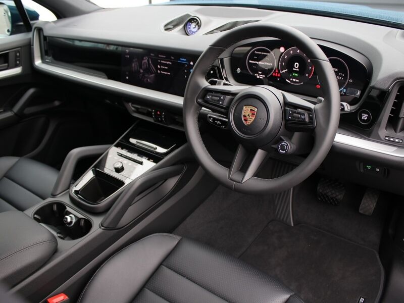 More views of Porsche Cayenne