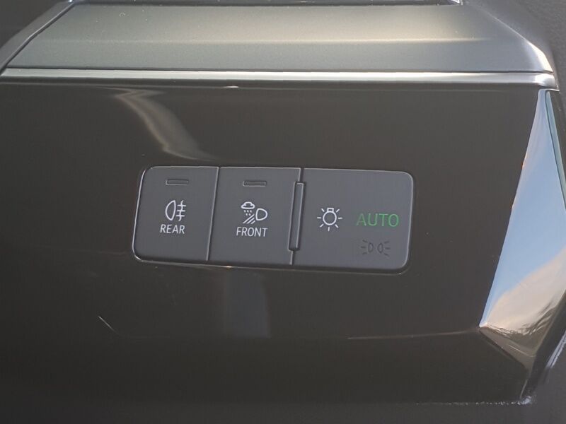 More views of Audi Q8 e-tron