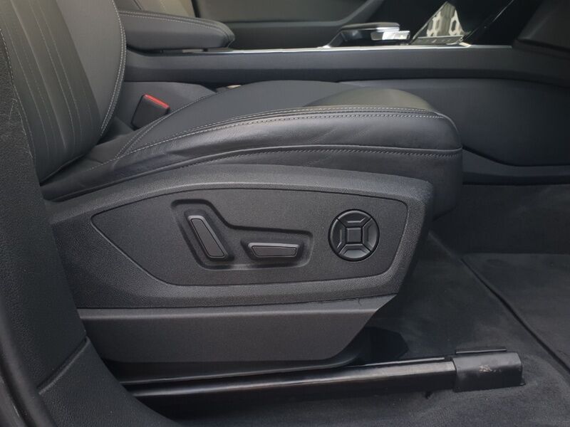 More views of Audi Q8 e-tron