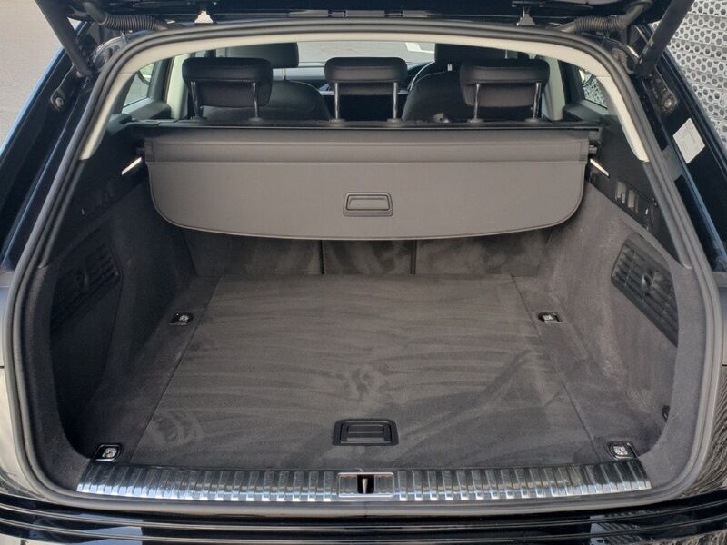 More views of Audi Q8 e-tron