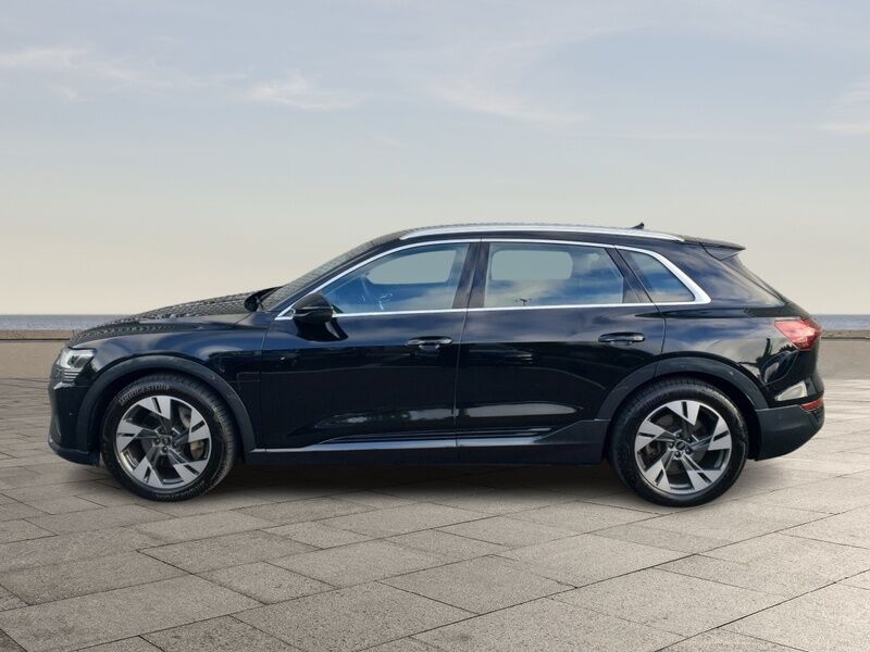 More views of Audi Q8 e-tron