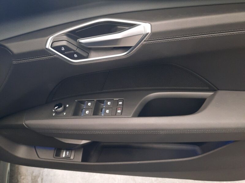 More views of Audi e-tron GT quattro