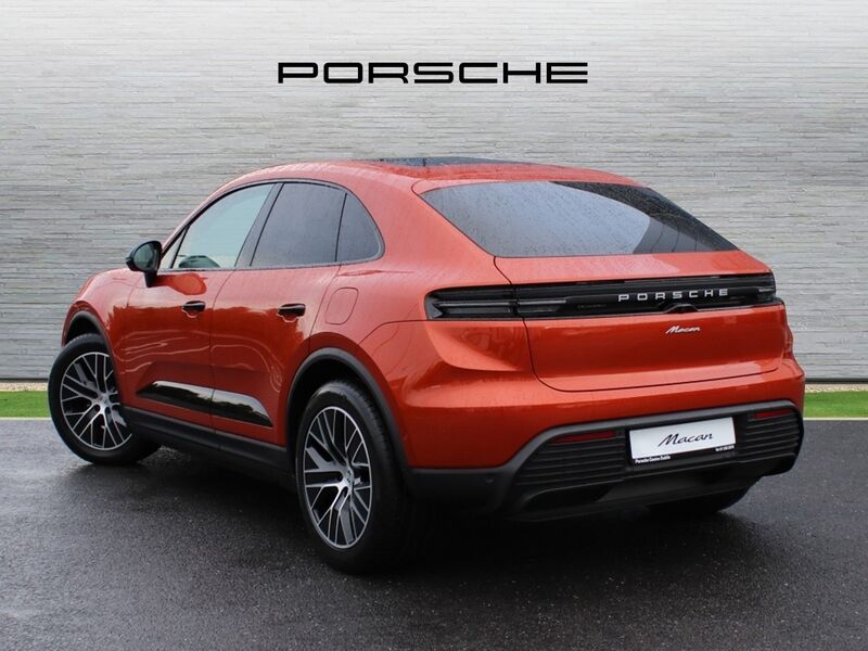 More views of Porsche Macan