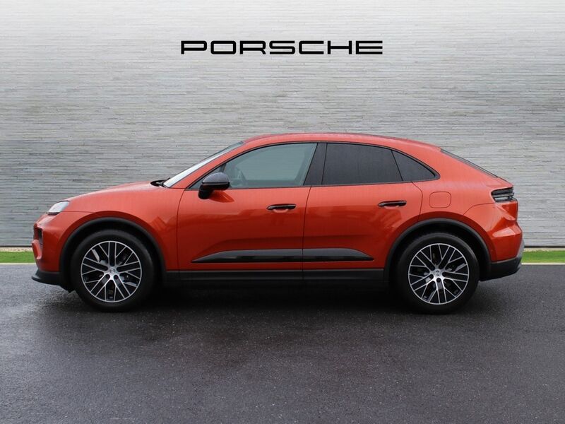 More views of Porsche Macan
