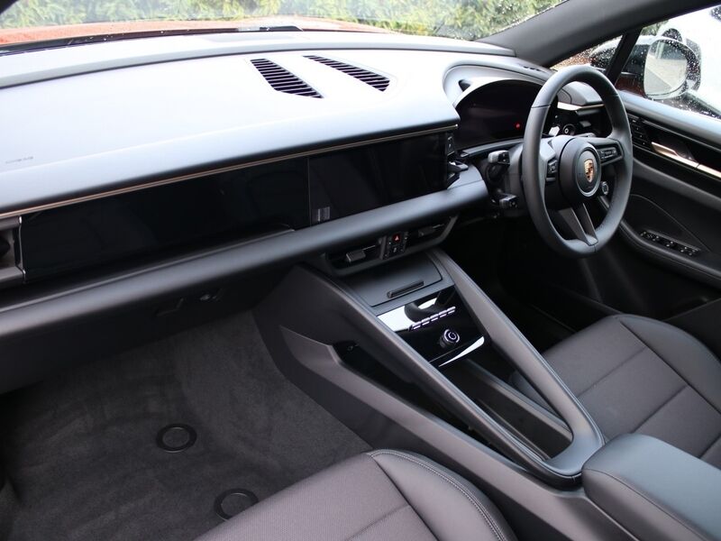 More views of Porsche Macan