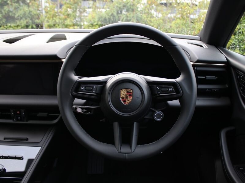 More views of Porsche Macan