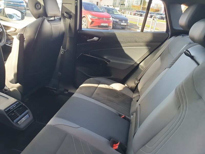 More views of Volkswagen ID.4