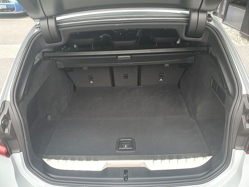 More views of BMW 3-Series