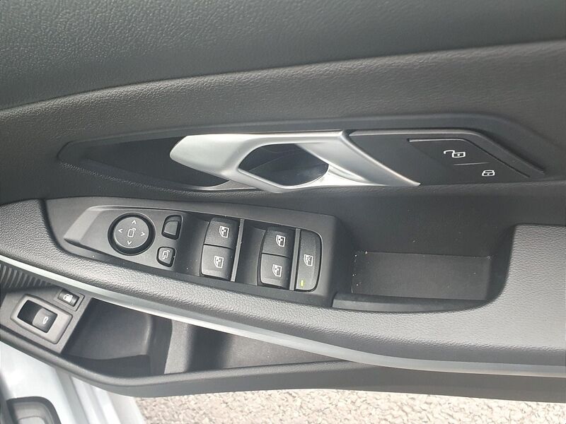 More views of BMW 3-Series