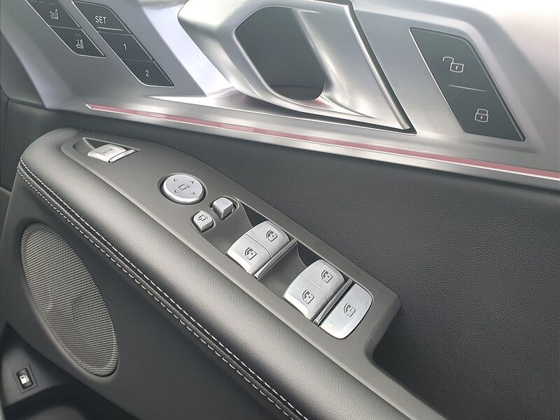 More views of BMW XM