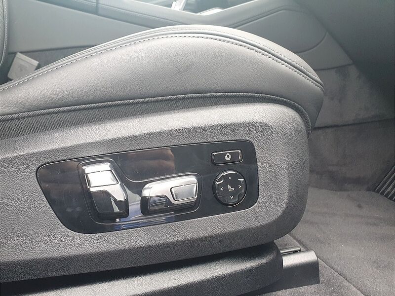 More views of BMW XM