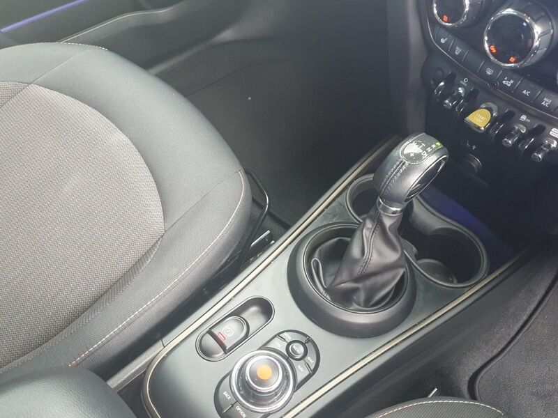 More views of Mini Countryman