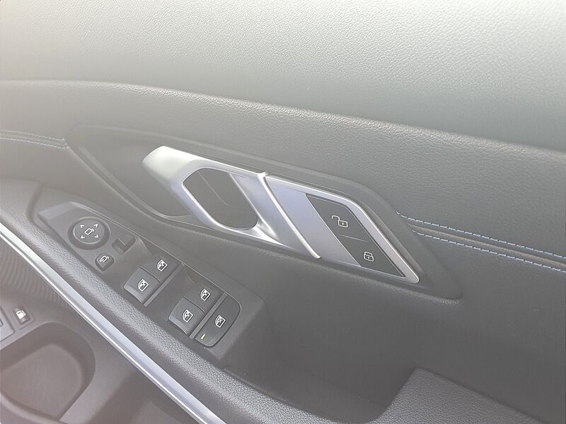 More views of BMW 3-Series