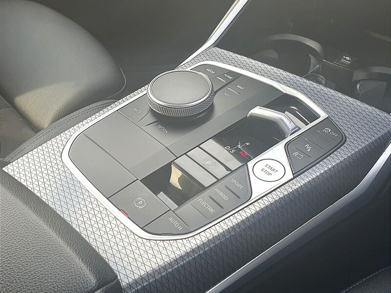 More views of BMW 3-Series